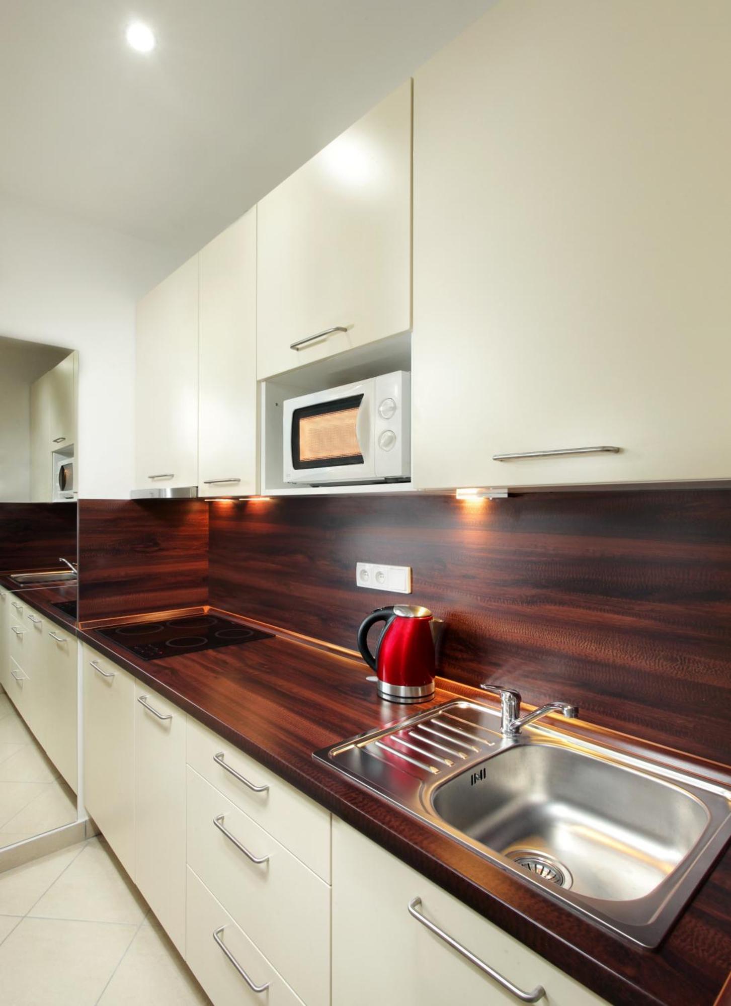 Apartments Kopecna With Parking Брно Екстер'єр фото