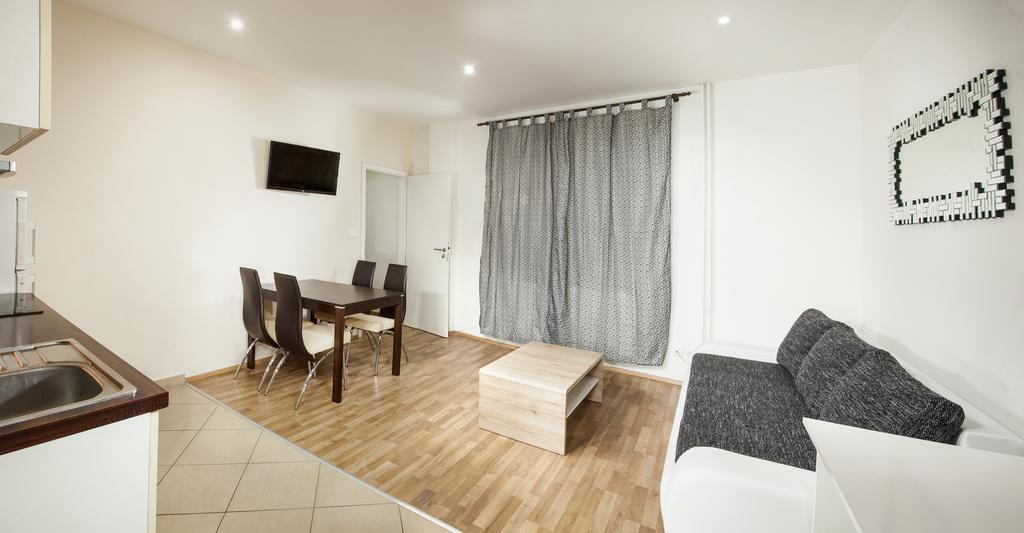 Apartments Kopecna With Parking Брно Екстер'єр фото