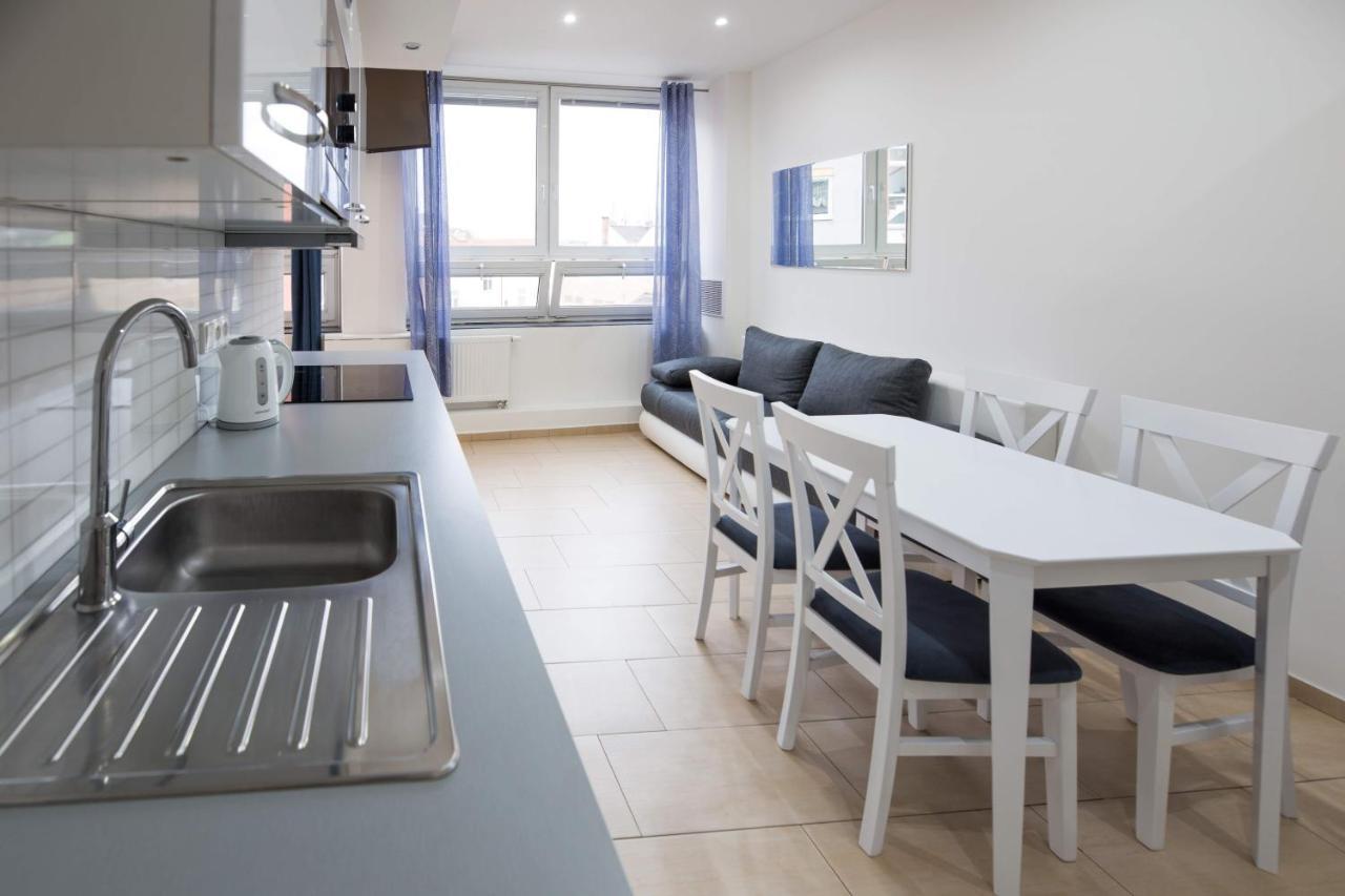 Apartments Kopecna With Parking Брно Екстер'єр фото