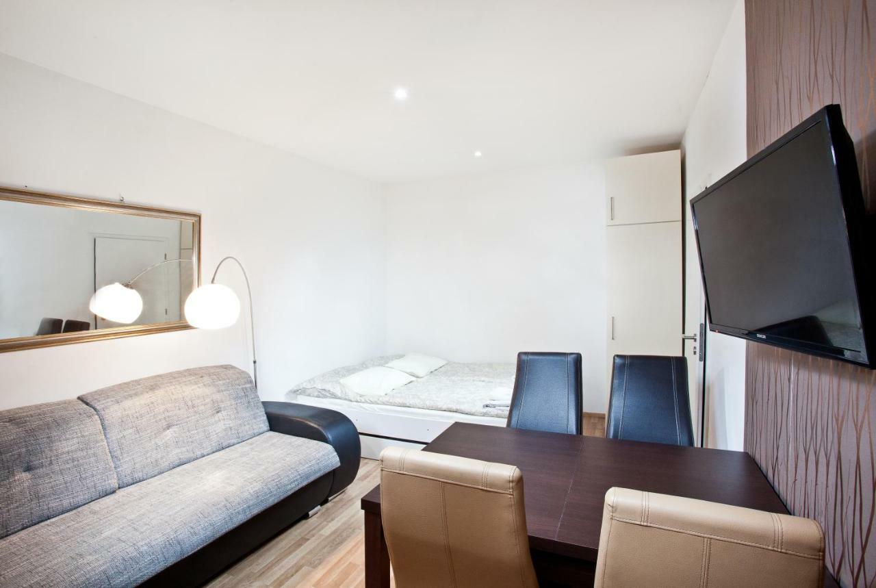 Apartments Kopecna With Parking Брно Екстер'єр фото