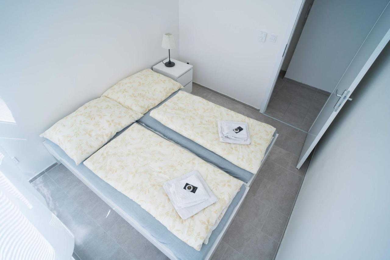 Apartments Kopecna With Parking Брно Екстер'єр фото